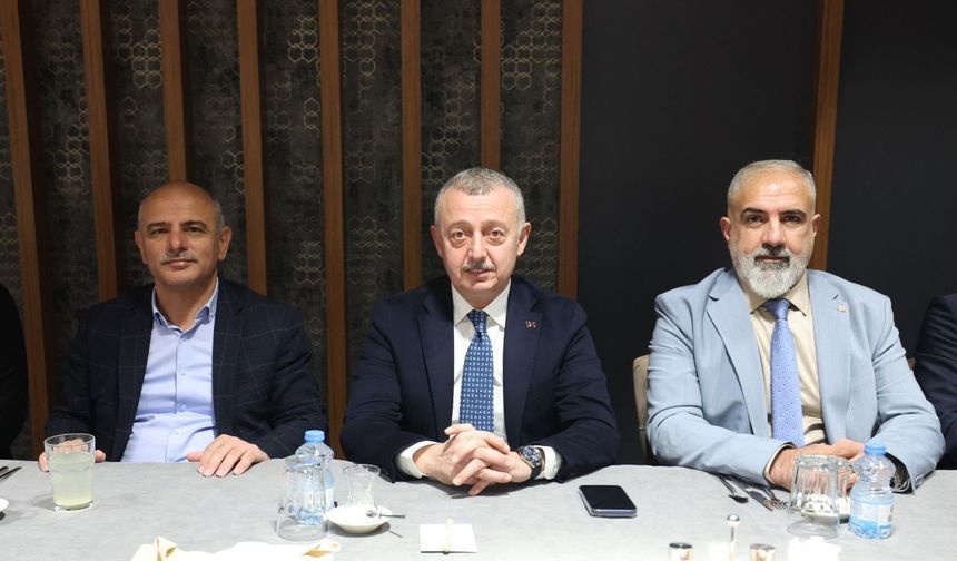 Büyükakın: İstişare eden yanılmaz